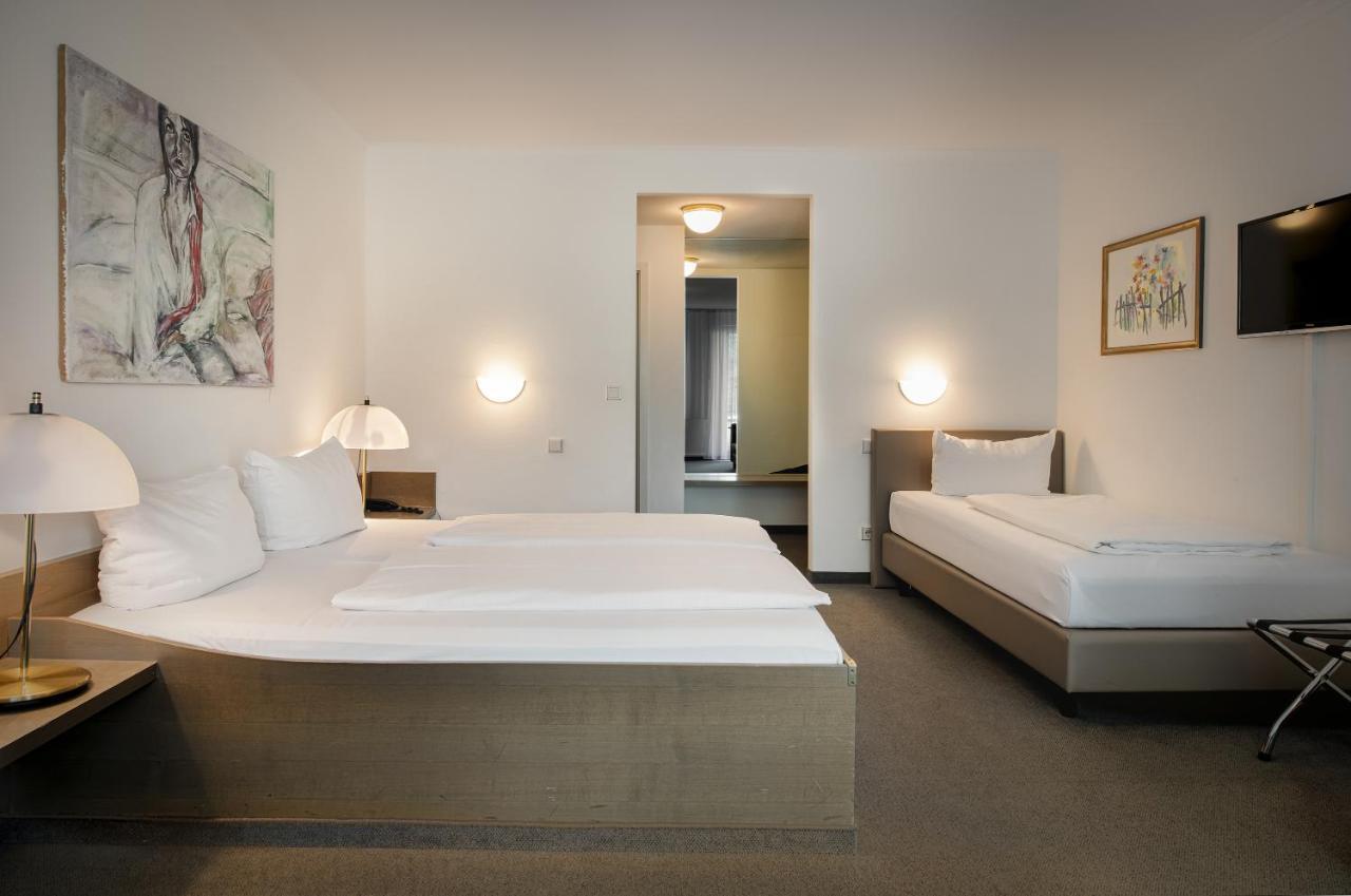 Garden Bilk Hafen Hotel Дюселдорф Екстериор снимка