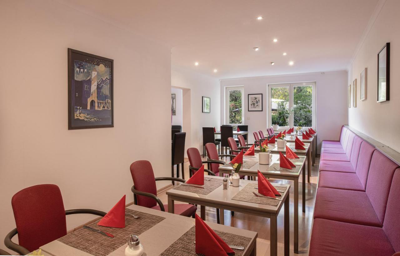 Garden Bilk Hafen Hotel Дюселдорф Екстериор снимка
