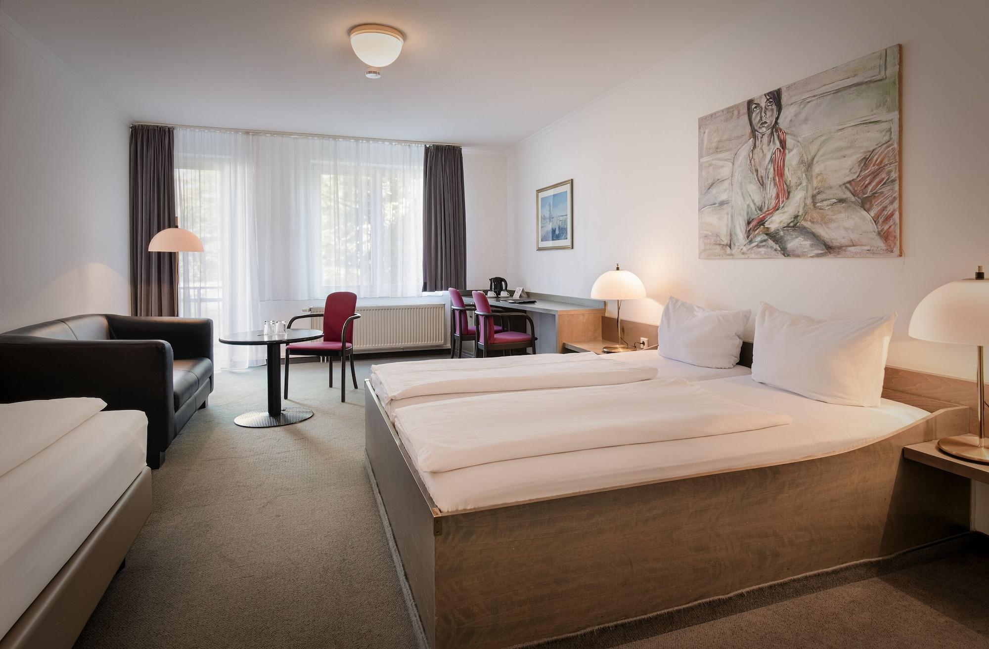 Garden Bilk Hafen Hotel Дюселдорф Екстериор снимка