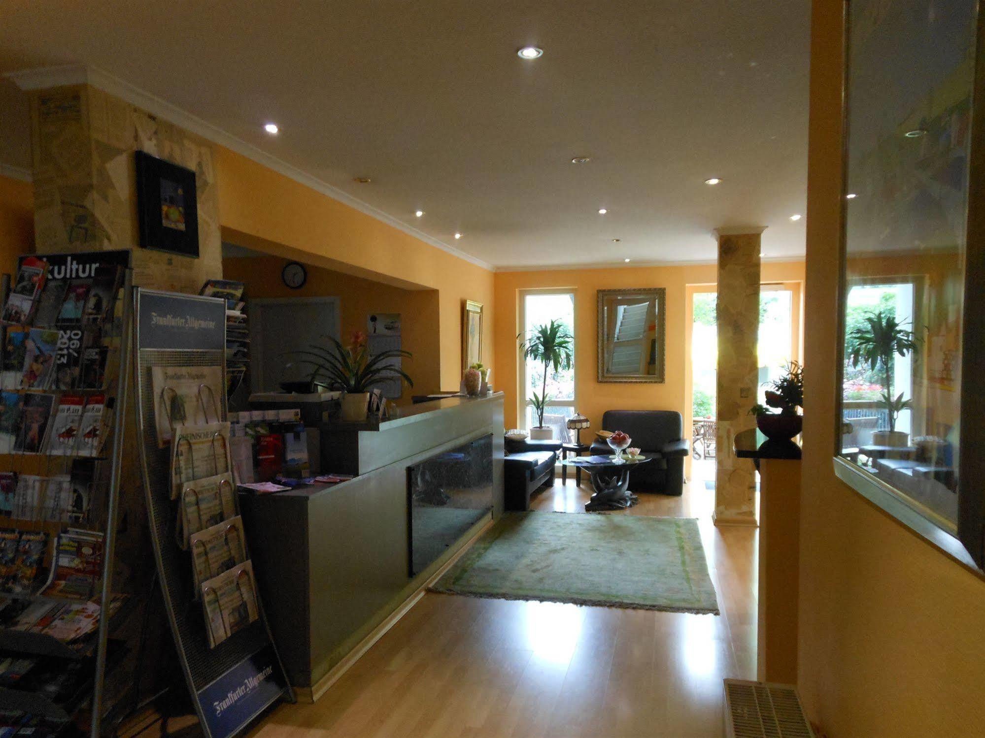 Garden Bilk Hafen Hotel Дюселдорф Екстериор снимка