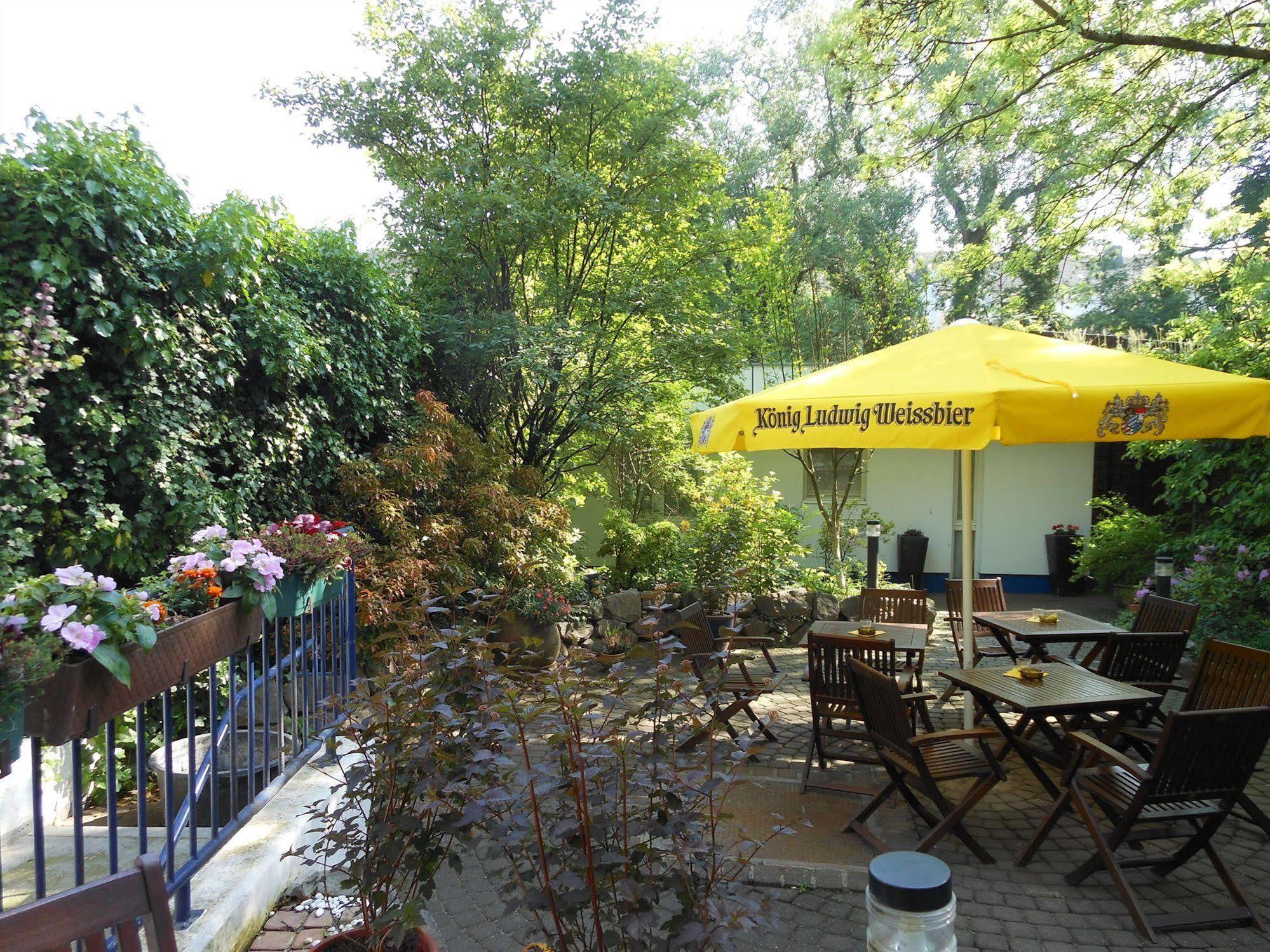 Garden Bilk Hafen Hotel Дюселдорф Екстериор снимка