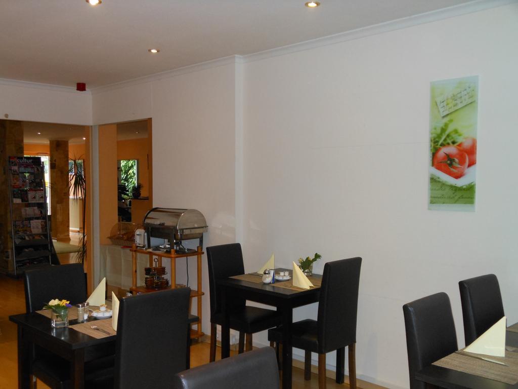 Garden Bilk Hafen Hotel Дюселдорф Екстериор снимка